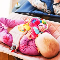 Playgro Activiteitenrammelaar Clopette -Speelwereld Plezier 1035199 c59bded6